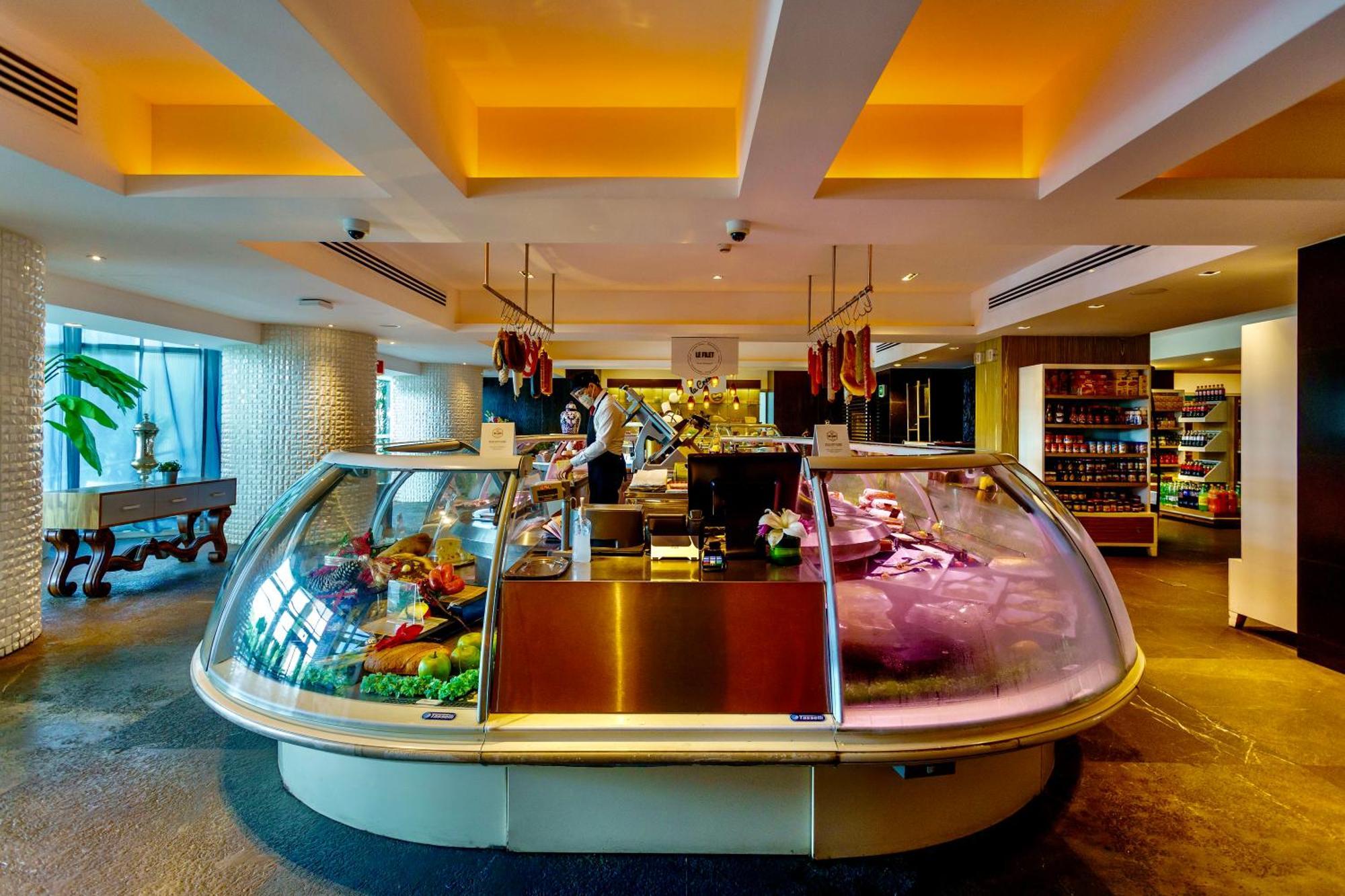 Grand Luxxe Two Bedroom Suite - นวยโวบาญาร์ตา ภายนอก รูปภาพ