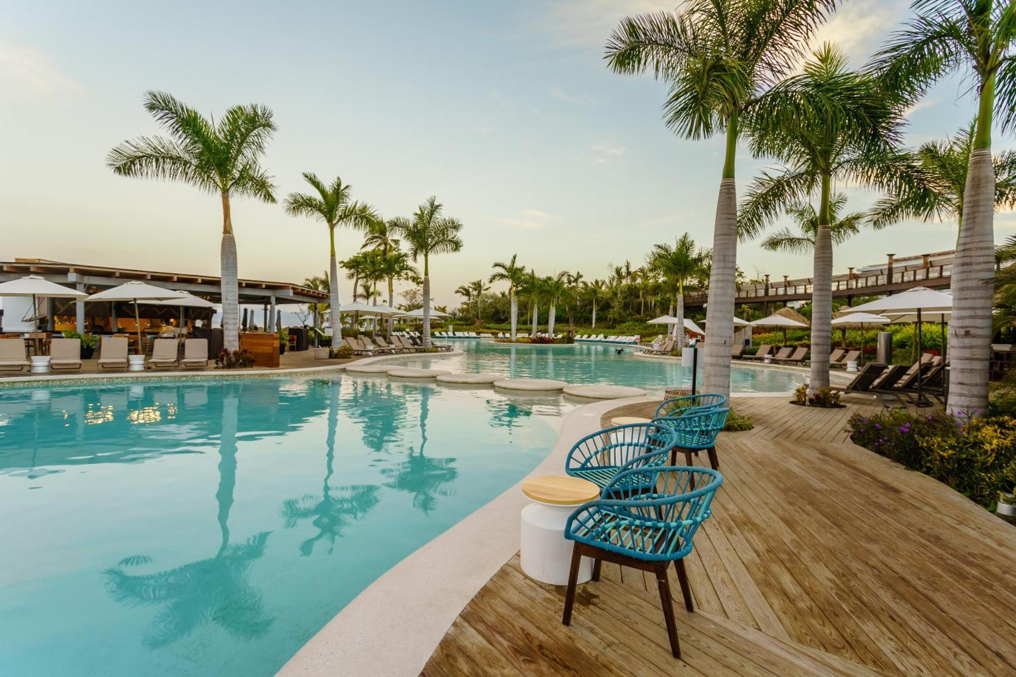 Grand Luxxe Two Bedroom Suite - นวยโวบาญาร์ตา ภายนอก รูปภาพ
