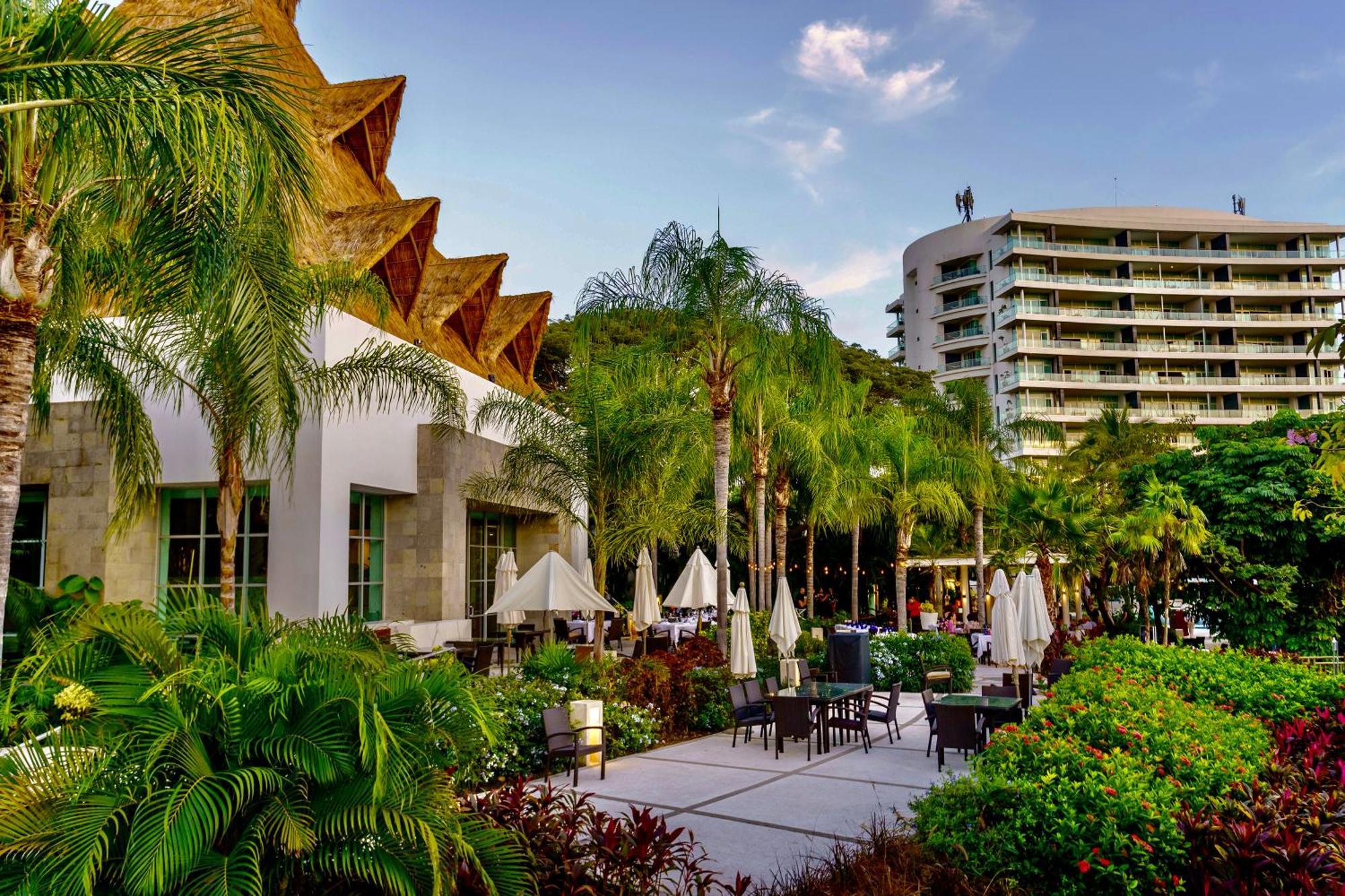 Grand Luxxe Two Bedroom Suite - นวยโวบาญาร์ตา ภายนอก รูปภาพ