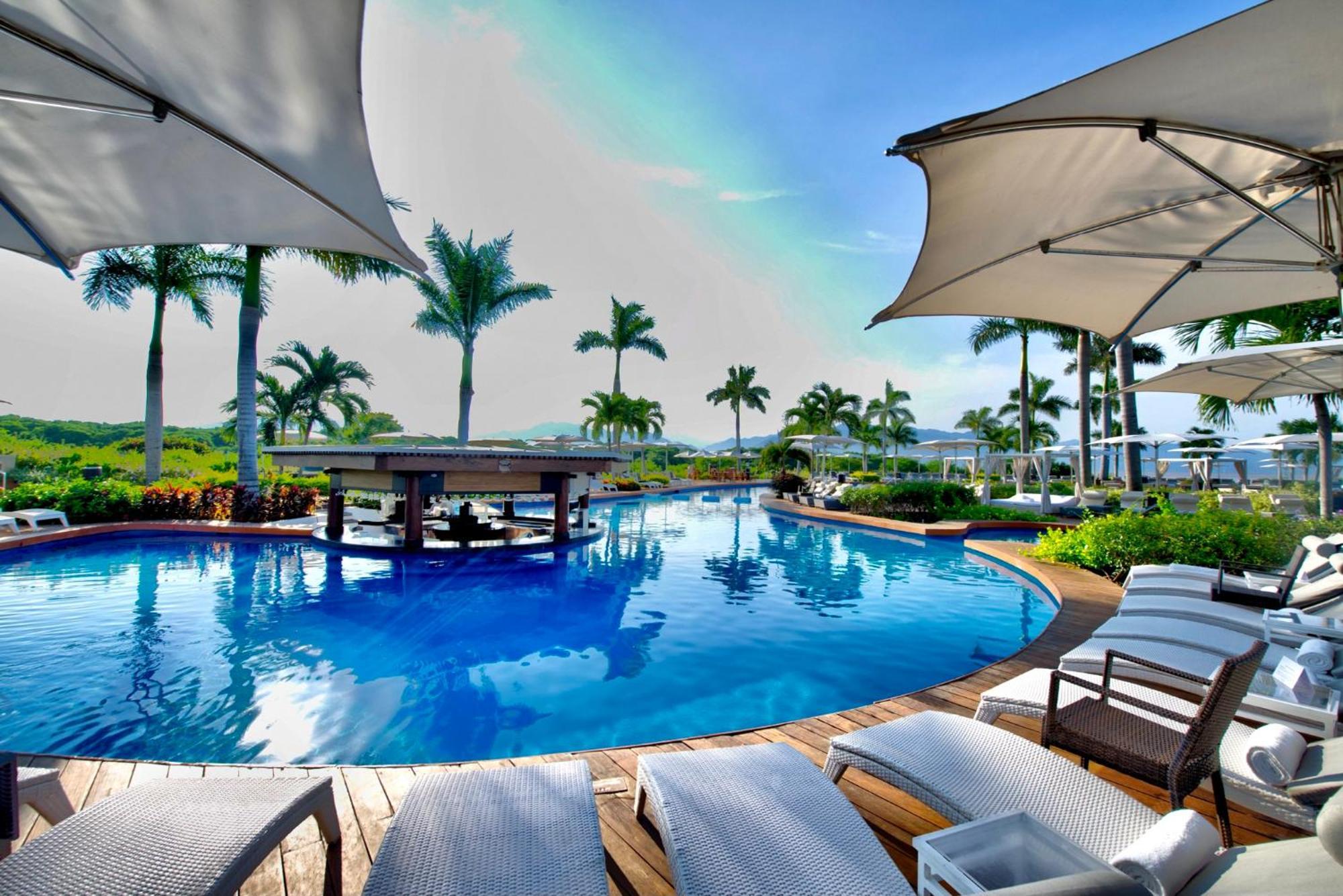 Grand Luxxe Two Bedroom Suite - นวยโวบาญาร์ตา ภายนอก รูปภาพ